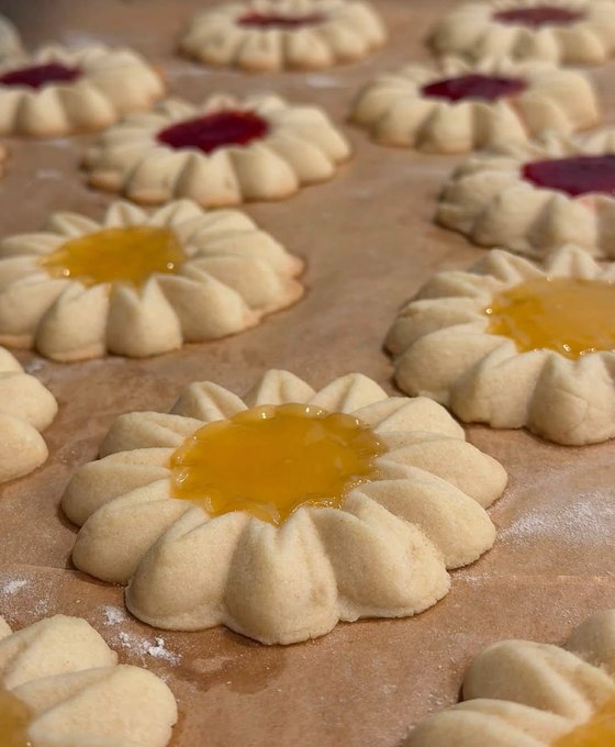 Flower-shaped jam cookies